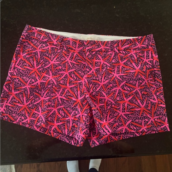 Lilly Pulitzer Pants - Lilly Pulitzer Pink, red and Navy shorts 
Starfish design